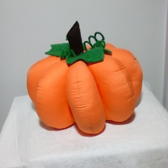 Thanksgiving Halloween autumn fall decorative pumpkin - Picture 1 of 3